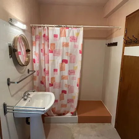 Au Calme Dans Un Bois De Chene *