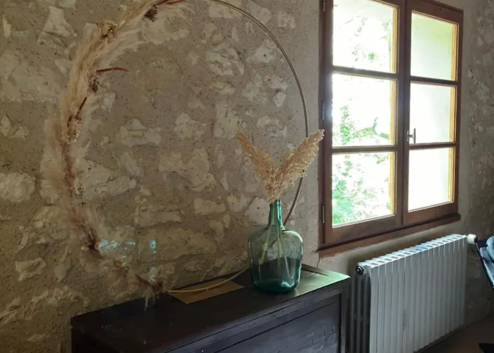 Au Calme Dans Un Bois De Chene